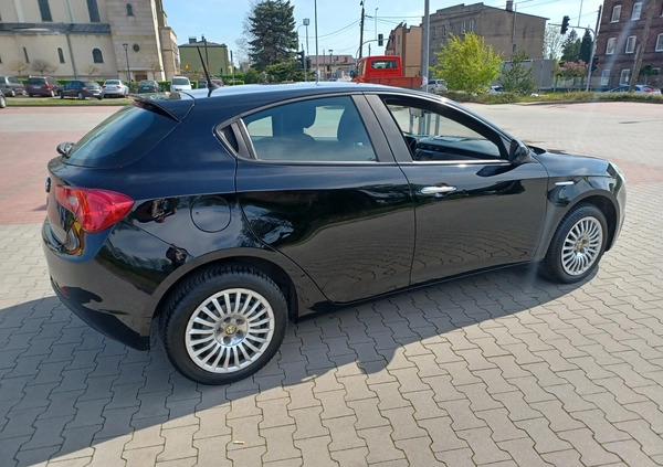 Alfa Romeo Giulietta cena 39900 przebieg: 127000, rok produkcji 2014 z Pakość małe 562